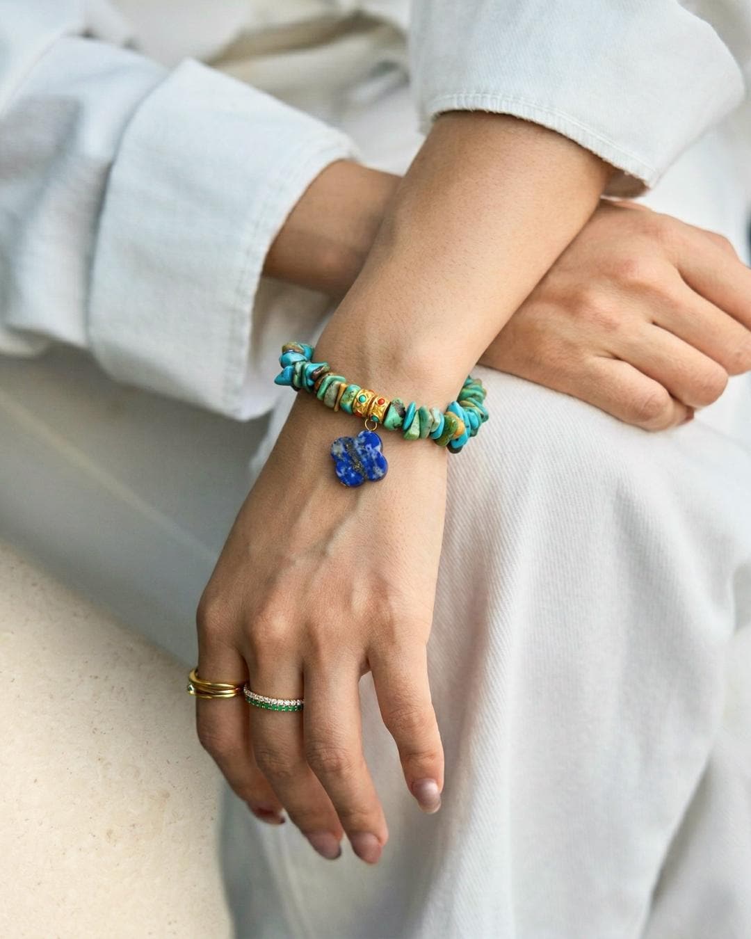 Turquoise chip bracelet with lapis lazuli clover charm, blue stone stretch bracelet in gold tone, boho everyday jewelry gift